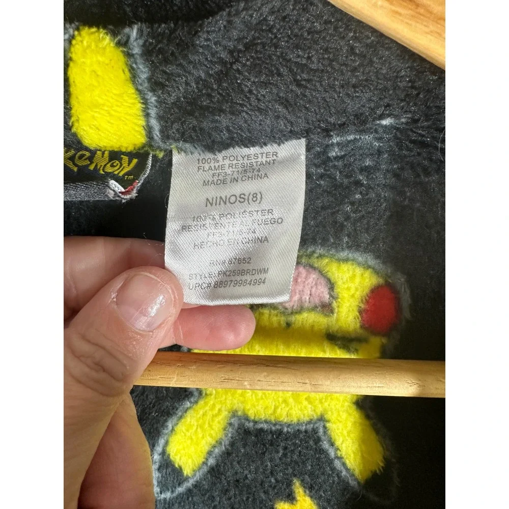 Pokemon Robe Kids 8 Black Pikachu All Over Print Fleece Bathrobe PK259BRDWM
